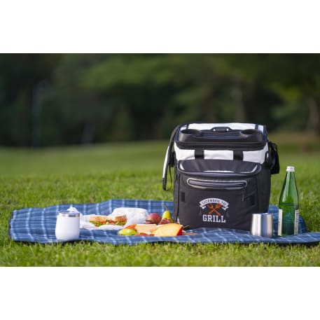 Arctic Zone Titan Deep Freeze  Rolling Cooler
